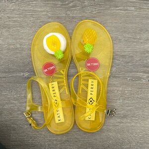 NWT Katy Perry Pineapple 🍍 sandals. size 7